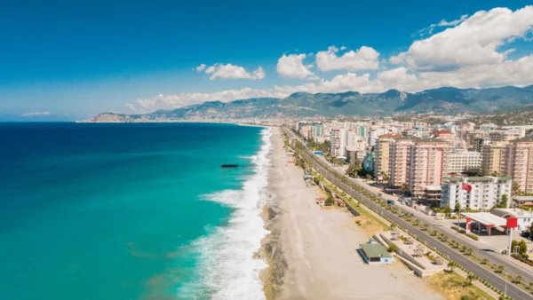 antalya kota resor dengan pantai indah