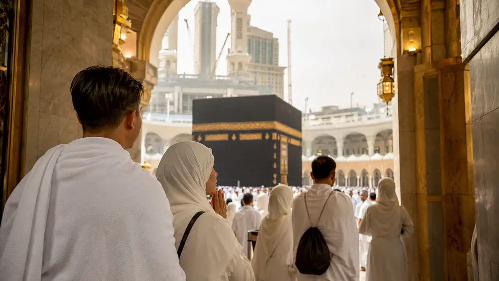 Jamaah pertama kali melihat Ka'bah dari lorong Masjdil Haram