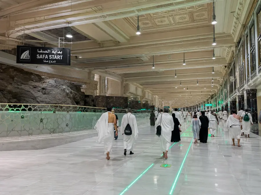 Koridor Mas'a - tempat pelaksanaan sa'i dari bukit Safa menuju Marwah